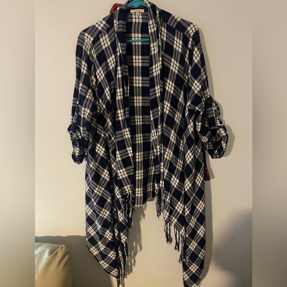 womens shacket medium Plaid Light Weight Fringe Adjustable Sleeves Size Medium
